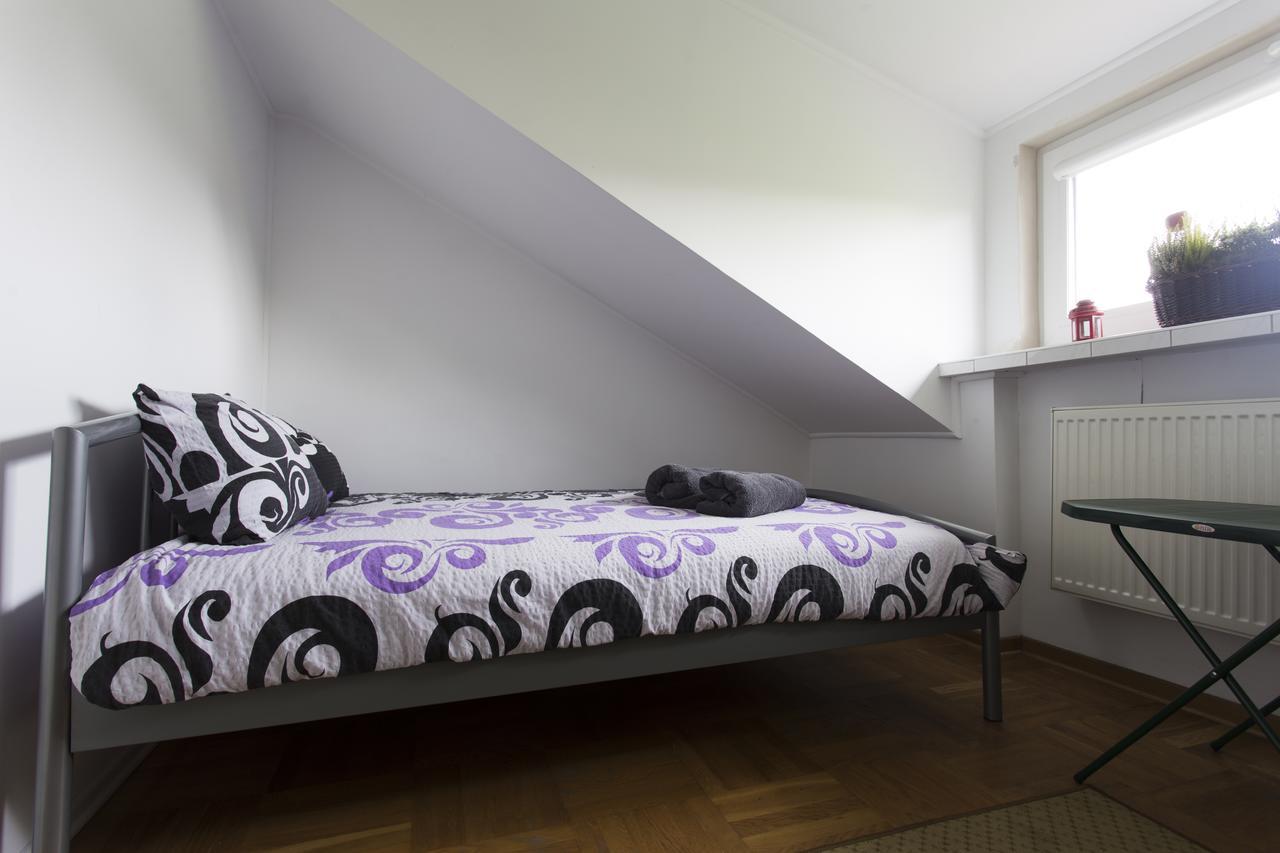 Rent0Nline Brwinow Rooms Εξωτερικό φωτογραφία