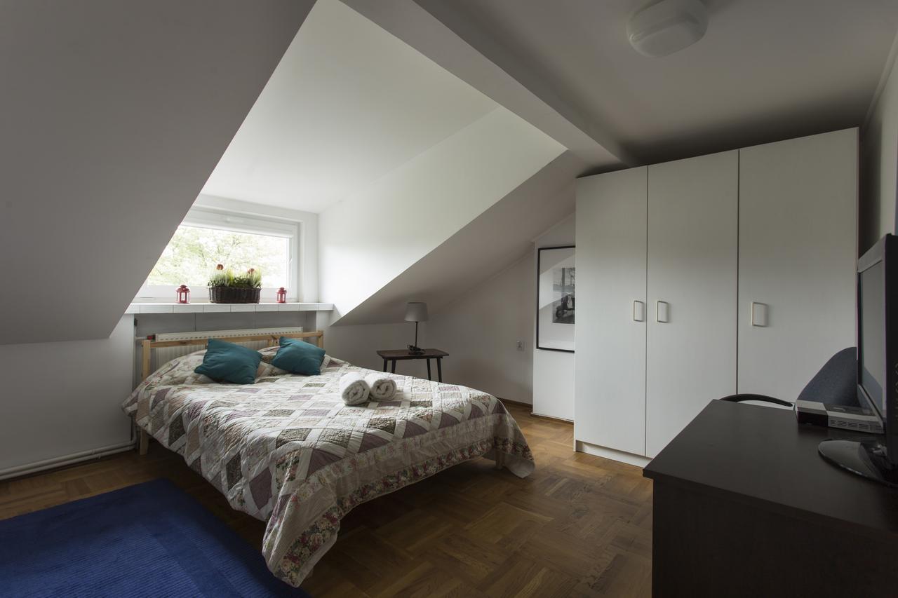 Rent0Nline Brwinow Rooms Εξωτερικό φωτογραφία
